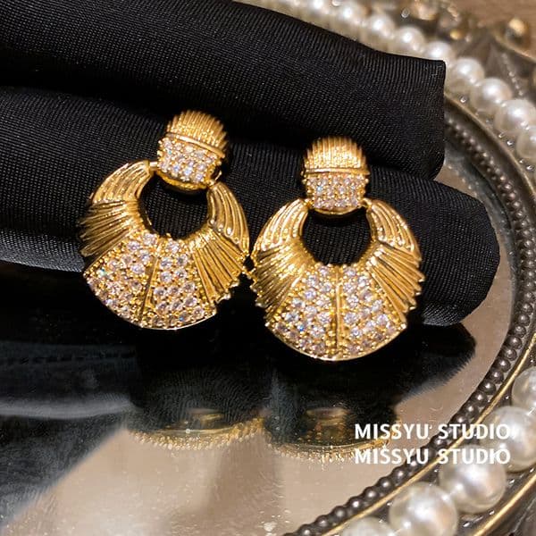 Luxury Brand Designer Earrings Jewelry Fashion Multifunctional Shiny Round Zircon Earrings European And American Retro Style Designer Earrings