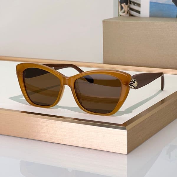 Sunglasses For Men Women Summer 500741 Popular Designer Stylish Outdoor Catwalk Leisure Style Anti Ultraviolet UV400 Plate Cateye Full Frame Glasses Random Box