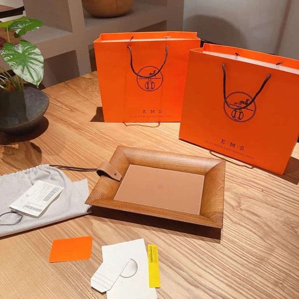 Designer classic letter logo wood leather curved jewelry multi-purpose Luxury fashion vintage home items remote key candy nut decoration storage tray