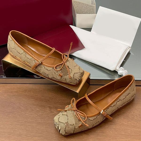 Designer Womens Horsebit Ballet Flat Upper Exquisite Bow Tie Decoration Fashion Ballet Shoes Suitable Daily Outings Use Flat Shoes