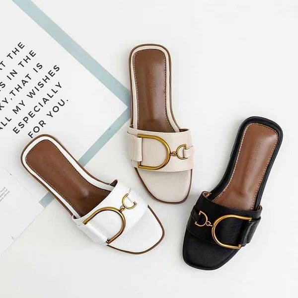 2025 New Summer Large Size Trendy Indoor and Outdoor One Line Womens Sandals Fashion Slippers
