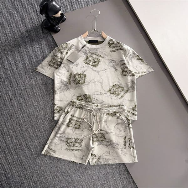 New Mens Tracksuits designer Designer Men Set Shirt Shorts Casual Suit Summer T-shirt Tops Man Short-Sleeve 6415h17