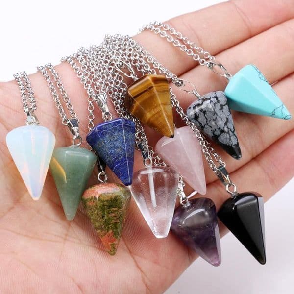 500PCS Jewelry Colorful Boho Natural Cone Crystal Pendant Quartz Chakra Healing Stone Reiki Necklace Fashion Women Girls Jewelry Party Favor
