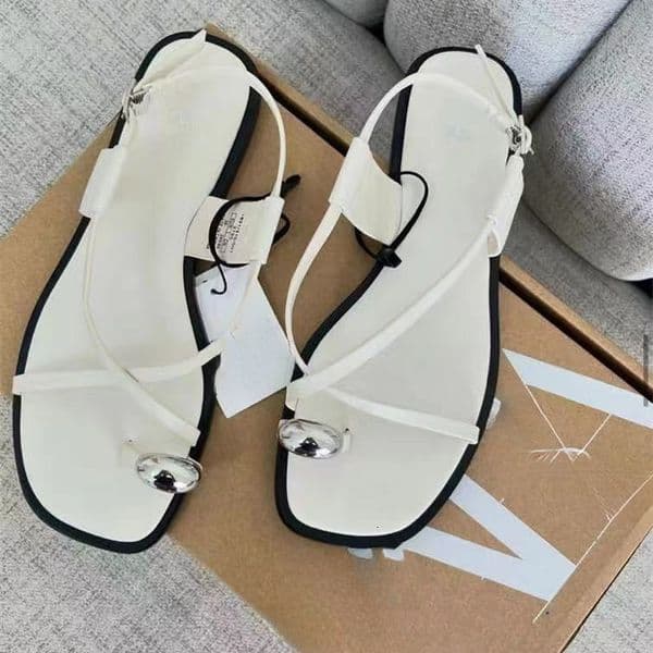 2026 new flat shoes, a popular designer new product, women's slim strap combination buckle open toe flat sandals, widely used for casual shoes