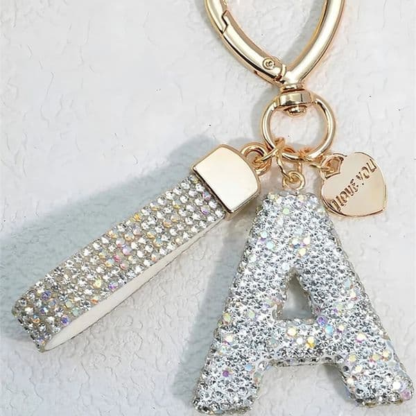 Shining Diamond Inlay 26 English Initial letter Key Chain Car High-end Key Ring Lady Bag Delicate Pendant Thanksgiving Gifts 251215BJ
