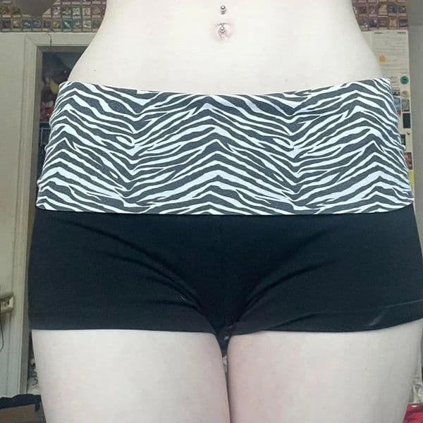Fashionable color blocked zebra print waist cinched sports shorts spicy girl elastic slim fit basic casual pants 260417