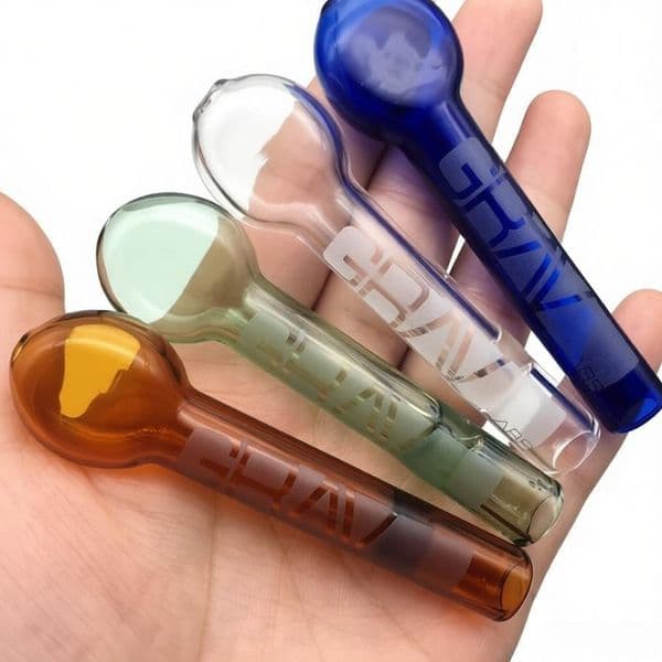 Portable MINI Colorful 8cm thick heady Glass Tobacco Dry herb cigarette filters bat One Hitter Pipe cigarette filters for smoking