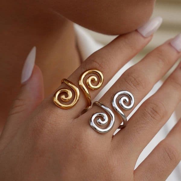 Vintage Metal Irregular Smooth Spiral Ring Set Women's 18k Gold Plated for Everyday Wear, Vacation Travel
