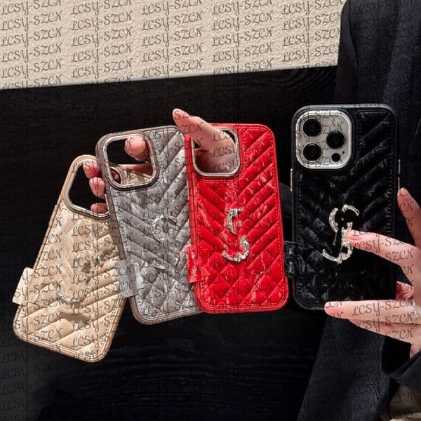 Fashion Leather PU Cell Phone Cases Designers phone case For 11 12 13 14 15 plus pro max Soft Case Real Cover Protective shell Protector with card pack