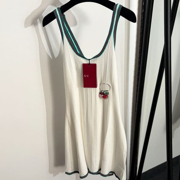 Luxury Brand Mini Dress Luxury Women Cherry Pattern Embroidered Knitted Tank Dresses Summer Party Sleeveless Slim Fit Vest Dress