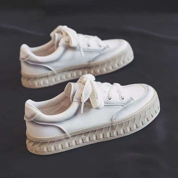 Cross-border wholesale of new white leather casual sneakers, versatile lightweight shoes, and women's "dirty" shoes