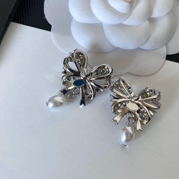 Silver - Toned Drop Earrings With Bow, Rhinestone Pearl Details Delicate Daily Elegant Jewelry Gifts For Her High -Quality Stylish Accessory
