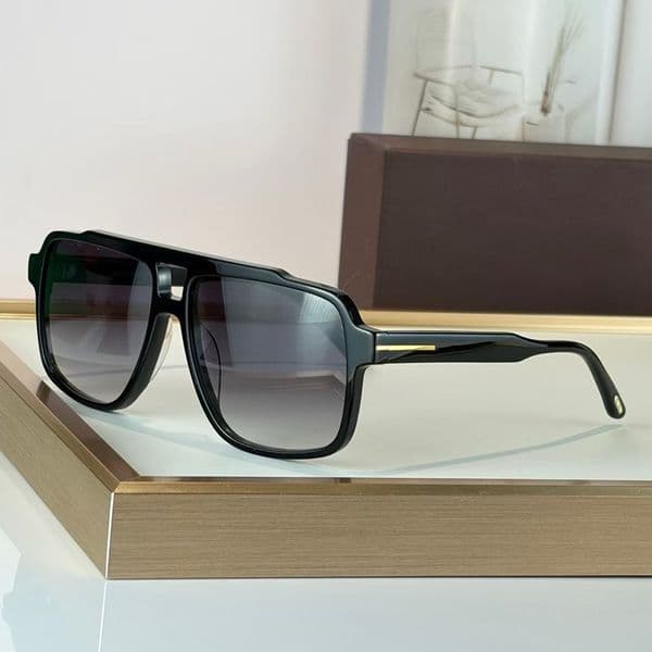 Oversized Pilot Sunglasses Black Frame Grey Smoke UV Protection Designer Sunglasses Eyewear Summer Stylish Sunnies Shades Designer Sunglasses