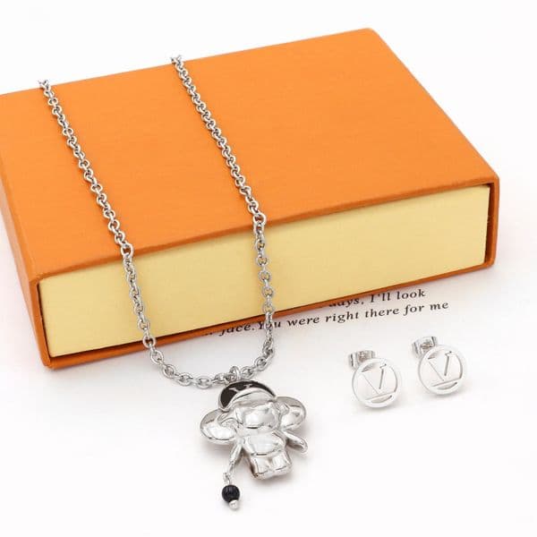 Designer Jewelry Sets Lady Womens Gold/Silver Metal Engraved Letter V Necklace Earrings Fashion Family Couple Gift