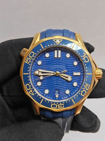 2026 new AAA quality 40MM Mens Watch Automatic Mechanical Movement rubber Strap watch and Leather and rubber Strap watch