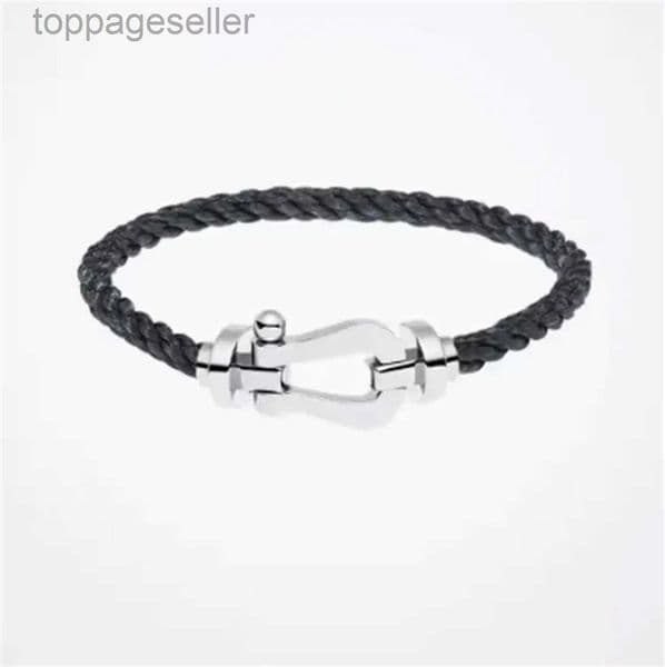 High Quality Luxury Designer Bangle Stainless Steel Bracelet Classic Design Jewelry Bracelets For Men And Women Fashions 007 Very Nice Bracelets