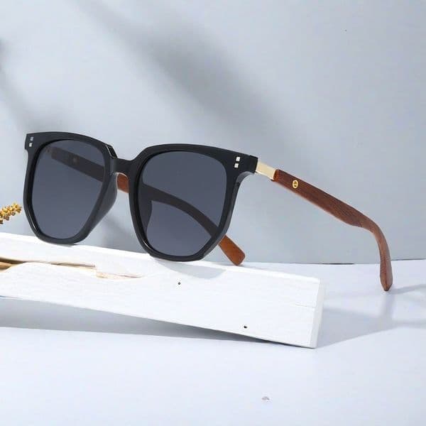 New Korean Style Brown Sunglasses For Women Retro Wood Grain Legs Square Frame Round Face Glasses Fashion Sunshade