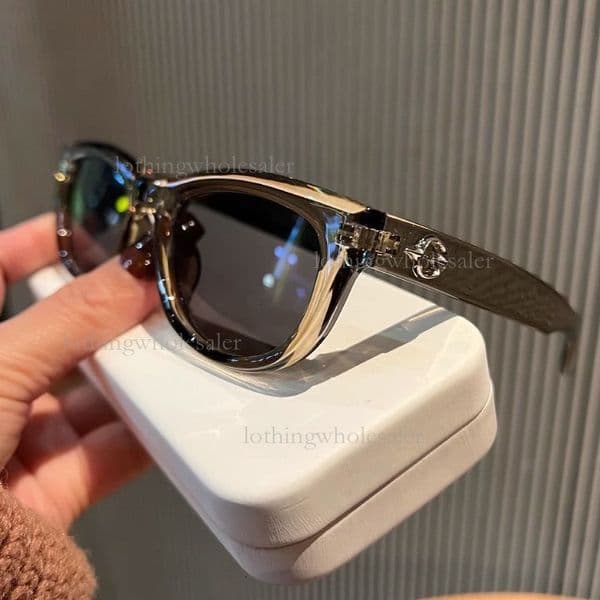 Designer Fashion Olive Green Cat Eye Sports Outdoor Glasses Luxury Women's Small Face Look Concave Design Sunshade Leisure Street Photography Vacation Sunglasses