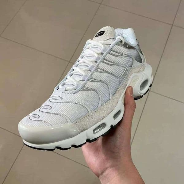 Chunky Sneakers Fashionable Mesh & Air Cushion Design with Bold Color Block, Perfect for Women Streetwear & Casual Wear