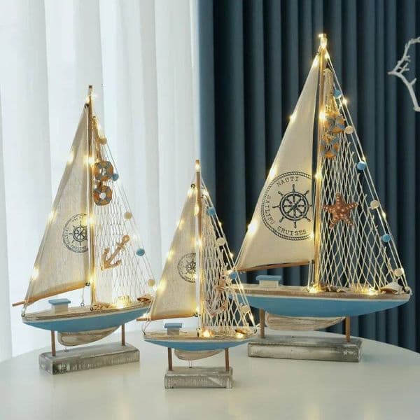 Bestseller Retro Mediterranean Wooden LED Sailing Model Creative Ocean Style Desktop Ornament Crafts Small Boat Home Decor Gift ddmytues