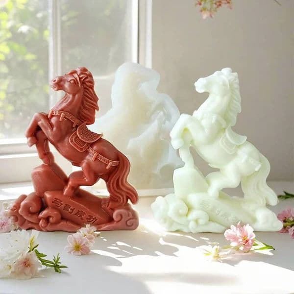Bestseller DIY Plaster Craft Horse Silicone Mold Desktop Decoration Gypsum Resin Form Handmade Soap Aroma Candle Mould ddmySat