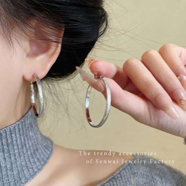 Designer Jewelry Luxury Jewelry Sweet Cool Style Matte Plain Hoop Earrings For Women, Elegant Sophisticated, With An Exaggerated And Unique Design, Popular Ko