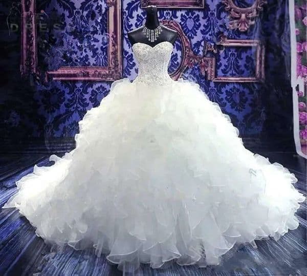 Luxury Beaded Embroidery Ball Wedding Dresses Princess Gown Corset Sweetheart Organza Ruffles Cathedral Train Bridal Gowns Cheap