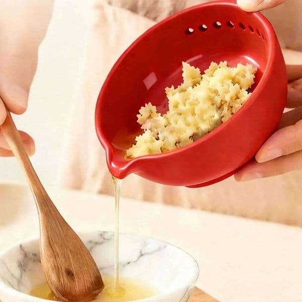 Dish 2 in 1 Resin Small Grinder Garlic Plate Grater Chopper for Ginger Vegetable Kale Thyme Basil