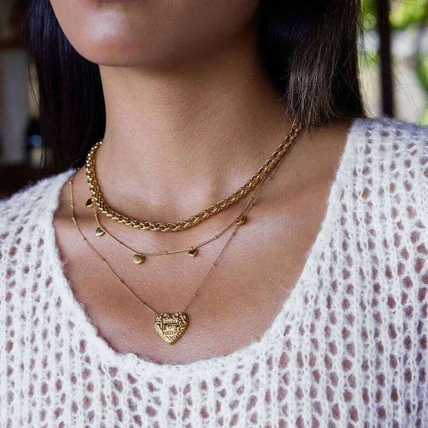 Uworld Classic Trendy 18k Gold Color Plated Belt Buckle Texture Heart-Shaped Pendant Necklace Stainless Steel Women Jewelry Gift
