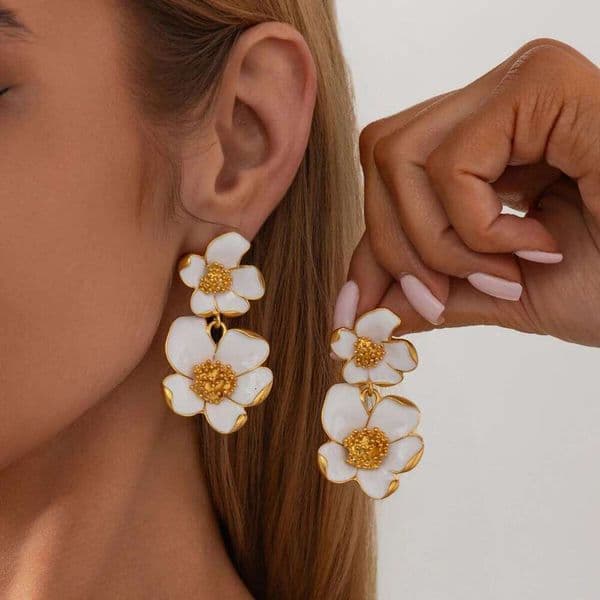 Ingemark Exquisite Creative Oil Dripping Flower Stud Women Trendy Retro Irregular Metal Piercing Earrings New Jewelry