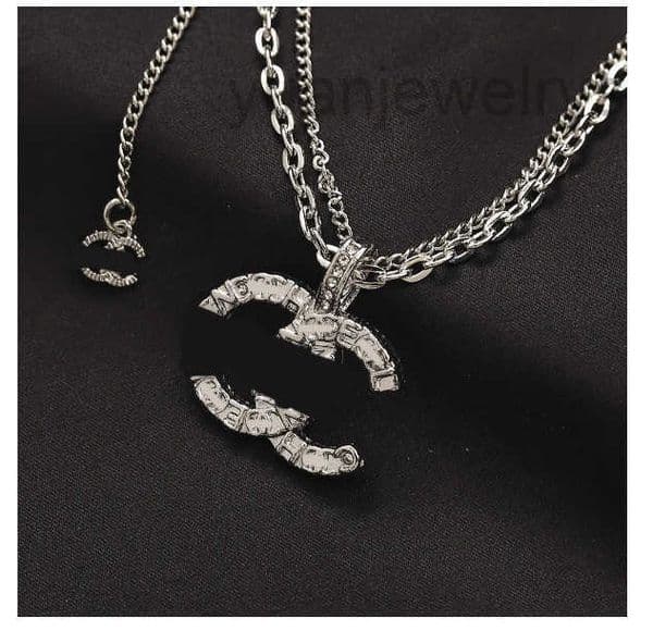 Charm Womens Pendant Necklace Designer Brand Love Gold Plated Necklace Classic Luxury Gift Pearl Necklace New Autumn Vintage Design Gifts Jewelry a2238