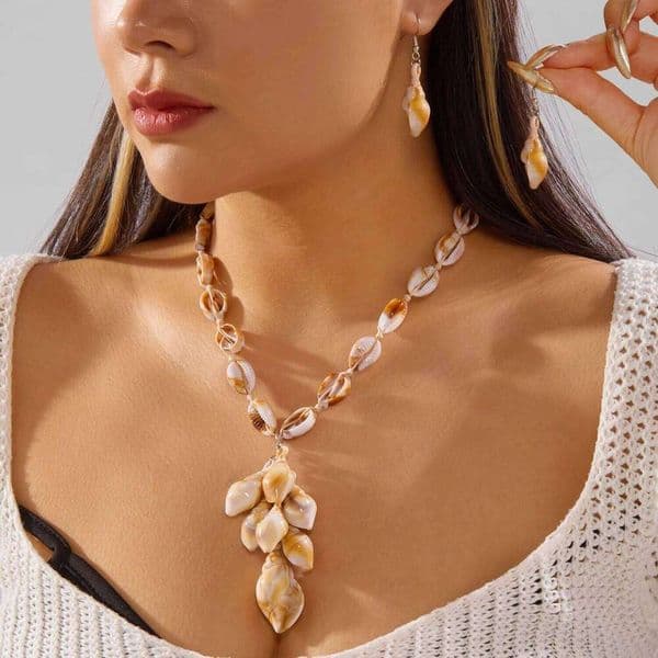 Creative Acrylic Sea Shell Necklace Earrings Set For Women Bohemian Conch Pendant Tassel Choker Beach Vacation Hawaiian Jewelry