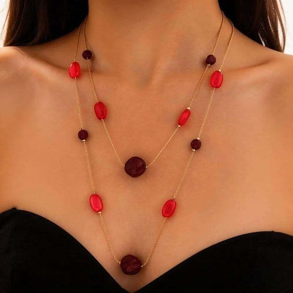 Bohemian Layered Beaded Necklace Gold Tone Red Acrylic Beads Minimalist Y2K Aesthetic Jewelry For Women Trendy Party Gift
