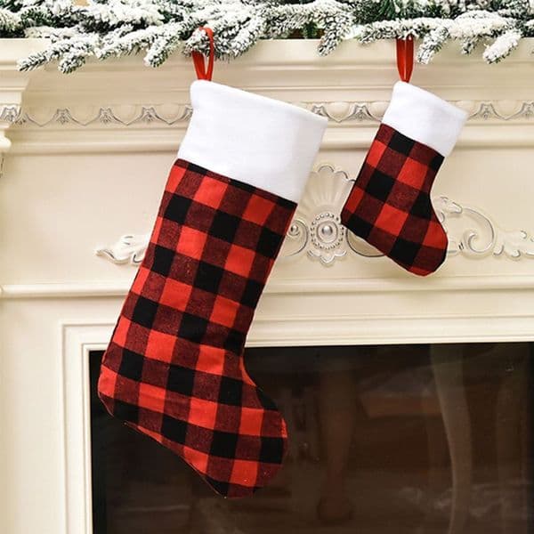 Classic Red Black Buffalo Plaid Christmas Stockings Family Xmas Tree Decoration Fireplace Hanging Stocking Candy Gift Bag Santa Holiday Season Party Decor HY0125