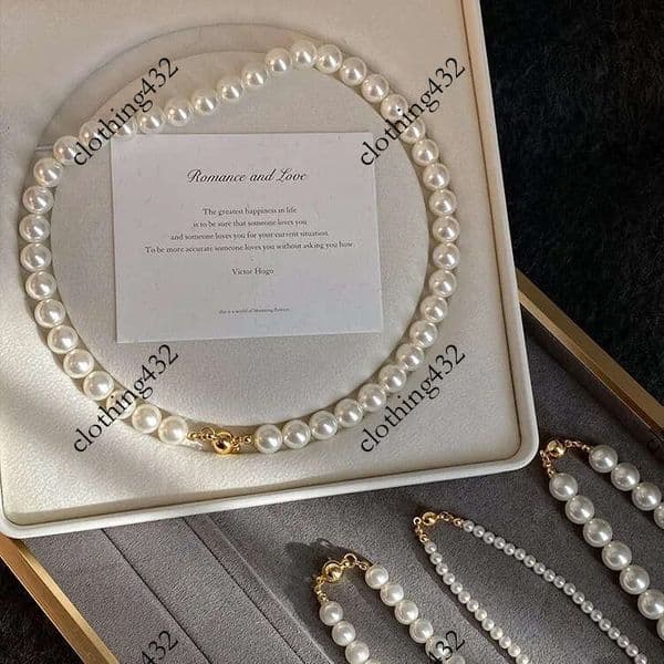 Australian White Magnetic Clasp Perfect Round Pearl Necklace 2024 New Style Layered Collarbone Chain Light Elegant Jewelry ddmythur