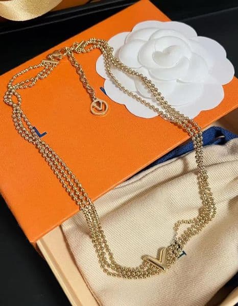 Chic Designer Necklaces Letter Pendant Necklaces Delicacy Shiny Necklace Chain Fashion Jewelry Wedding Christm Accessories Gifts