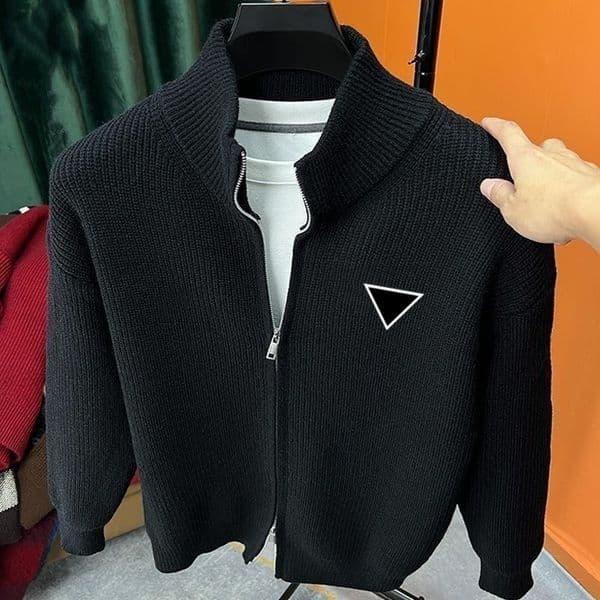 Designer sweater mens knit zipper triangle cardigan thread o round neck high neck collar womens fashion letter white black long sleeve clothing pullover 11