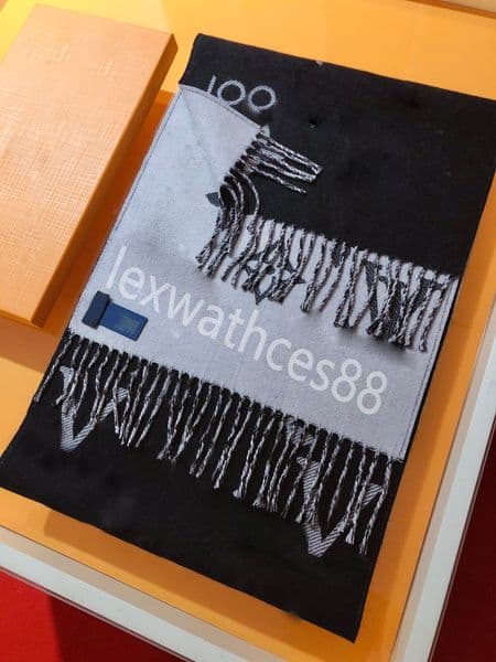 Designer Cashmere scarf luxury thick shawl scarf with tassel autumn winter men women warm comfortable touch senior classic fashion versatile size 34x186cm