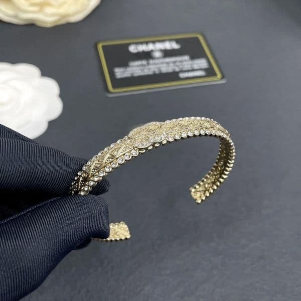 Designer bracelet luxury Brand bracelets fashion for women high quality silver design charm hard body bracelets gifts for lady jewelry designer ornament