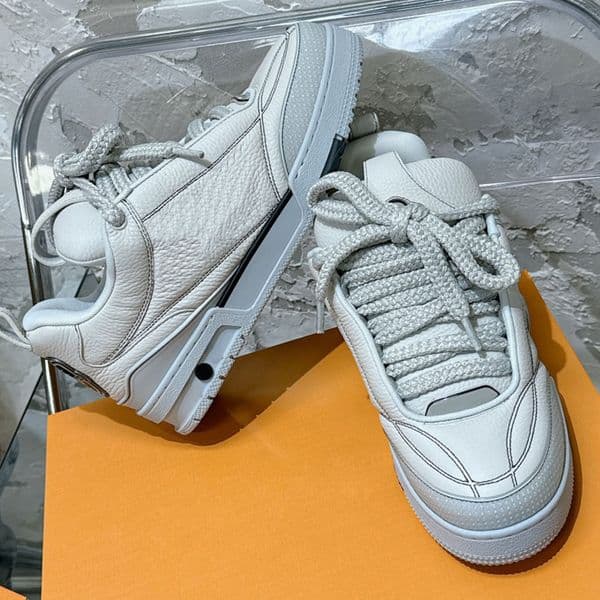 Skate Sneaker mens womens designer sneakers grey calf leather sports shoes 1ABZ5V fashion casual shoe platform Rubber outsole Oversize laces 54 sign back