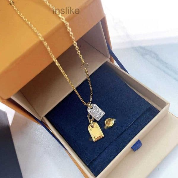 2025 2022 Pendant gold love bag Necklace Fashion Plated letter simple titanium alloy Valentines Day Couple Necklace Jewelry Wedding