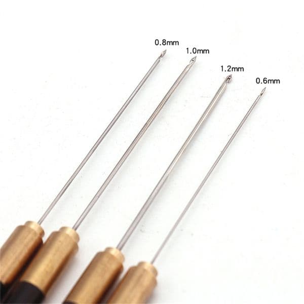 4sizes Embroidery Crochet Hooks Needle Sandalwood Handle Beading Hooks for Sewing Embroidery Beading 0.6mm/0.8mm/1.0mm/1.2mm