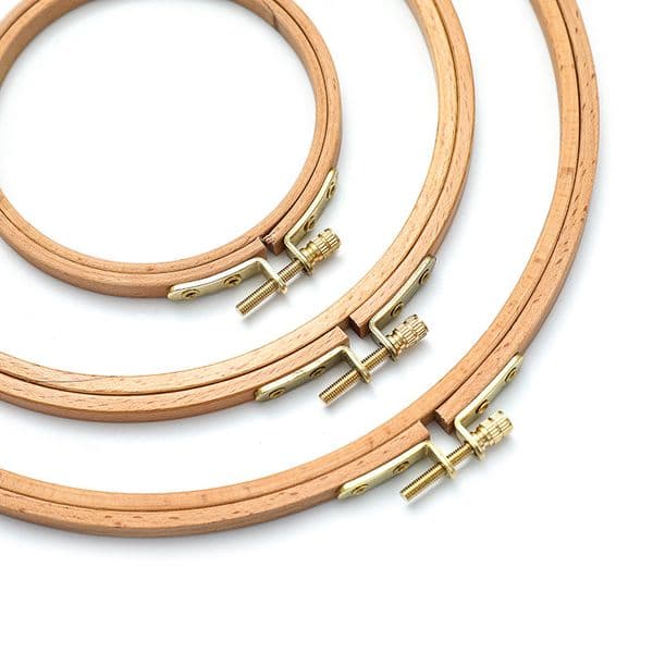 Beech Round Embroidery Hoop Wood Embroidery Frame Hand Embroidery Racks Cross Stitching Rings for Needlework DIY Sewing Tools