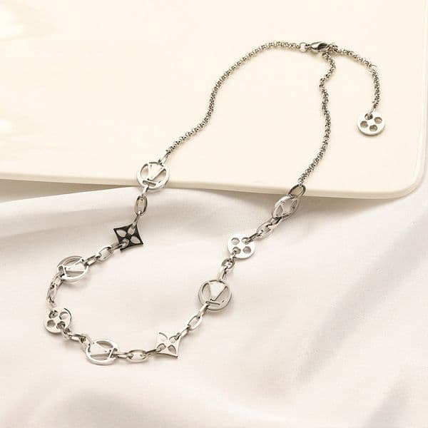 Luxury Pendant Necklaces Designer Jewelry for Women Silver Gold Chain Necklace Jewelry Gift Accesorios