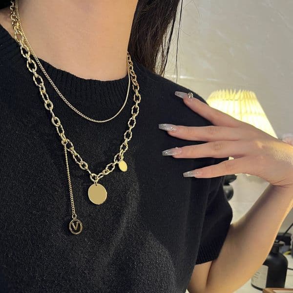 Elegant Charm Gift Necklace Classic Design Love Charm Jewelry Autumn/Winter Christmas High Quality Pendant Necklace