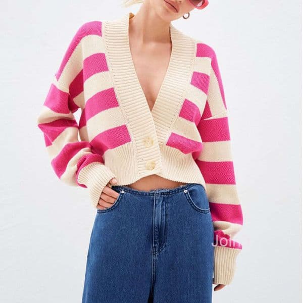 24ss Spring and Autumn Russian Sweater Womens Wear Contrast Loose Design Knitted Cardigan Coat Womens