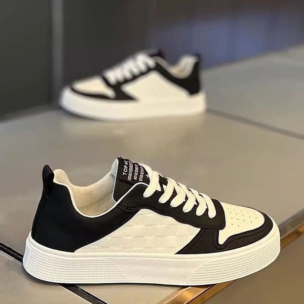 Seasonal trend new men's casual Breathable Walking Running Shoes sports sneaker fashionable thick soles board shoes