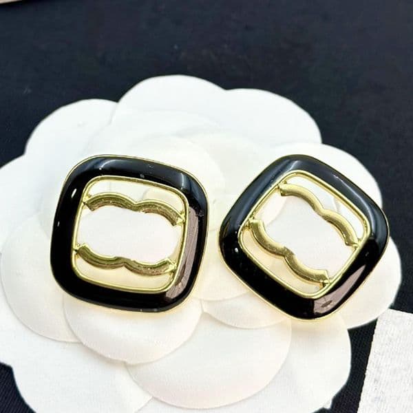 Stud Womens Designer Earrings Ear Studs Men Women Brand Letter 18K Gold Plated Wedding Jewelry Earring Party Gifts Fashion Accessory Wholesale