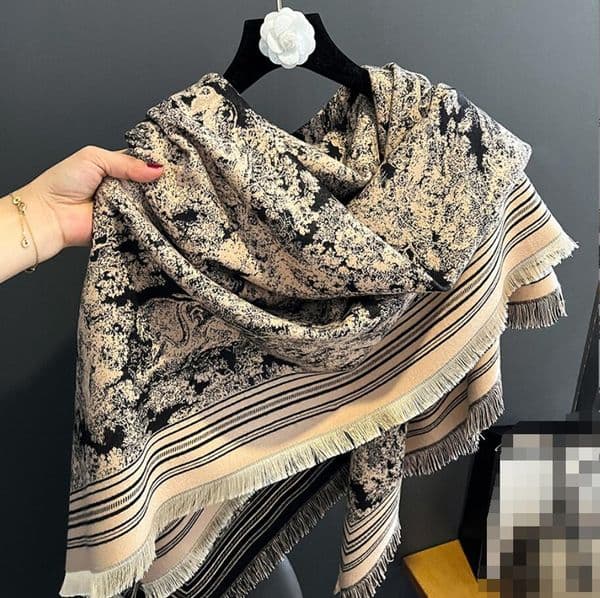 Lots Style Scarves Winter imitate Cashmere Scarf High Quality Multicolor Soft Thicken Fashion Women Weaving Wool Spinning Keep Warm Wraps Scarf Size 130*128cm