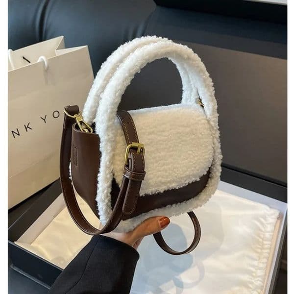 Womens Shoulder Bag Autumn/Winter Fashionable Plush Bag Retro Korean Small Square Cross body Bag 241025